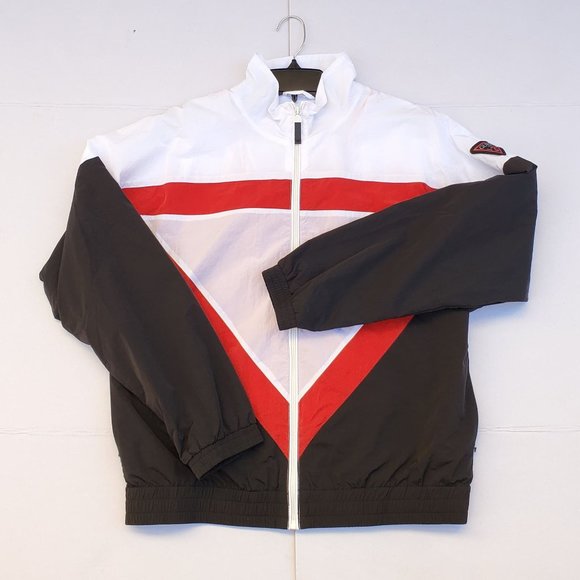 New GUESS Men's Sporty Triangle Logo Windbreaker - Picture 6 of 9